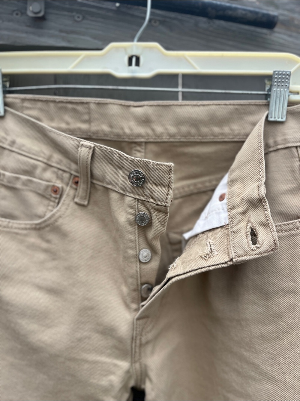 Levi’s 501 Straight Leg Denim Jeans Khaki Tan Size 28 x 32 RUNS SMALLER - Picture 4 of 8